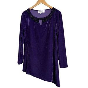Completely Me by Liz Lange NWT  Blouse Purple w Black jewels Size Small